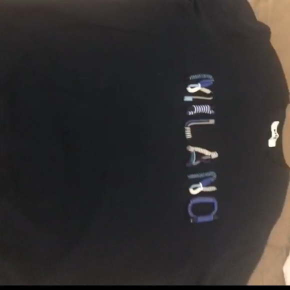 Clothes - Picture 4 of 4